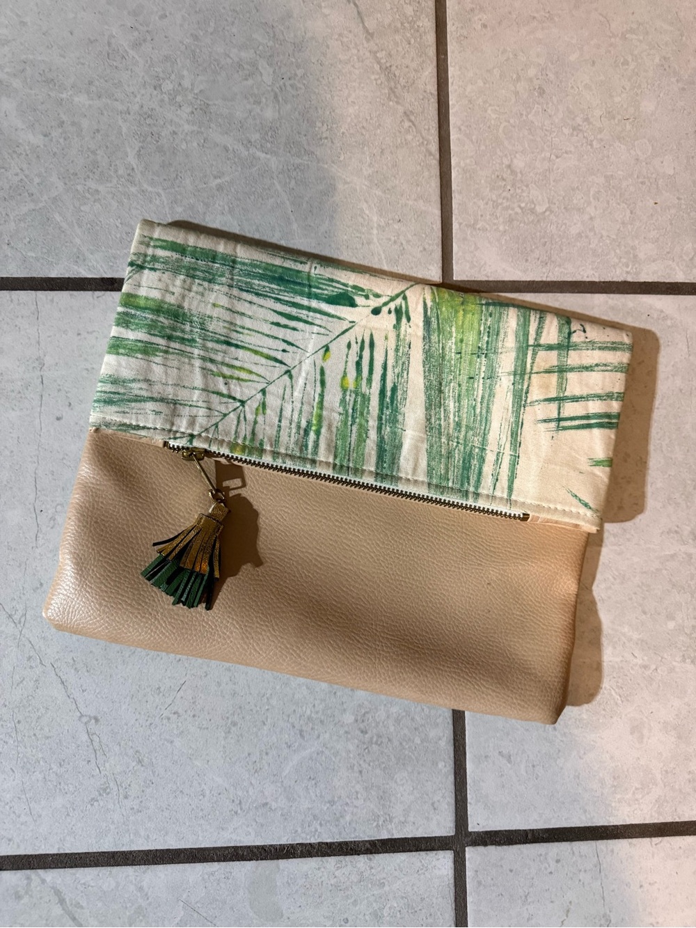 Custom leather closed clutch